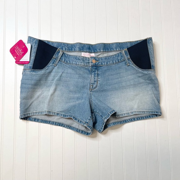 Isabel Maternity Side Panel Midi Jean Short - Picture 2 of 6